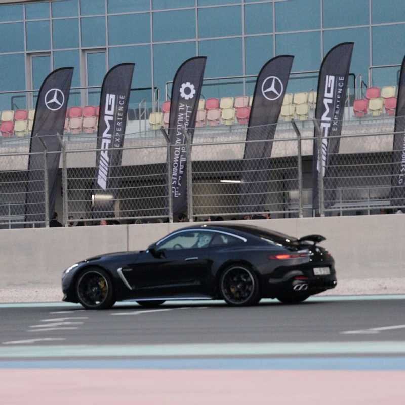  الملا أوتوموبيلز تنظم AMG Track Days في حلبة الكويت لرياضة المحركات KMT