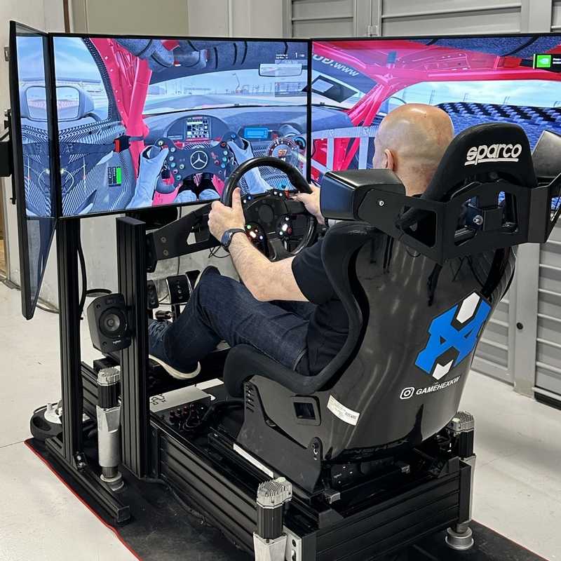  الملا أوتوموبيلز تنظم AMG Track Days في حلبة الكويت لرياضة المحركات KMT