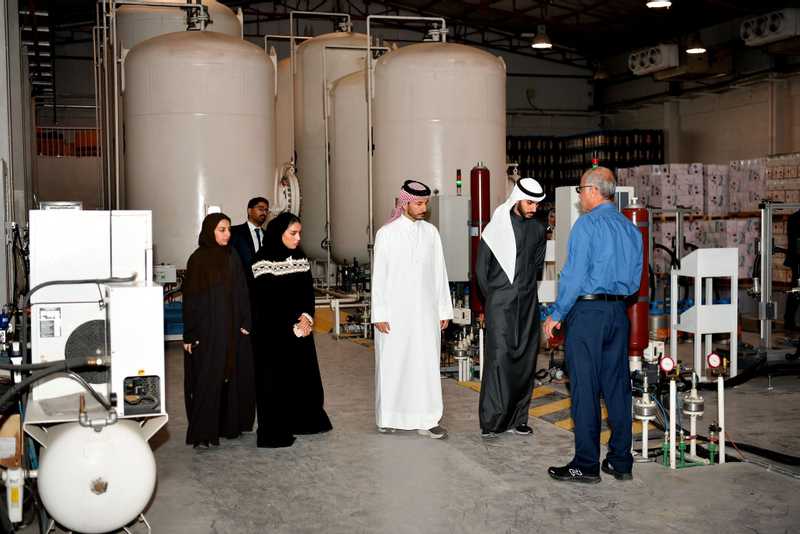 مصنع المتحدة للكمبروسرات يستقبل وفدا من وزارة البيئة القطرية ومنظمة يونيدو 