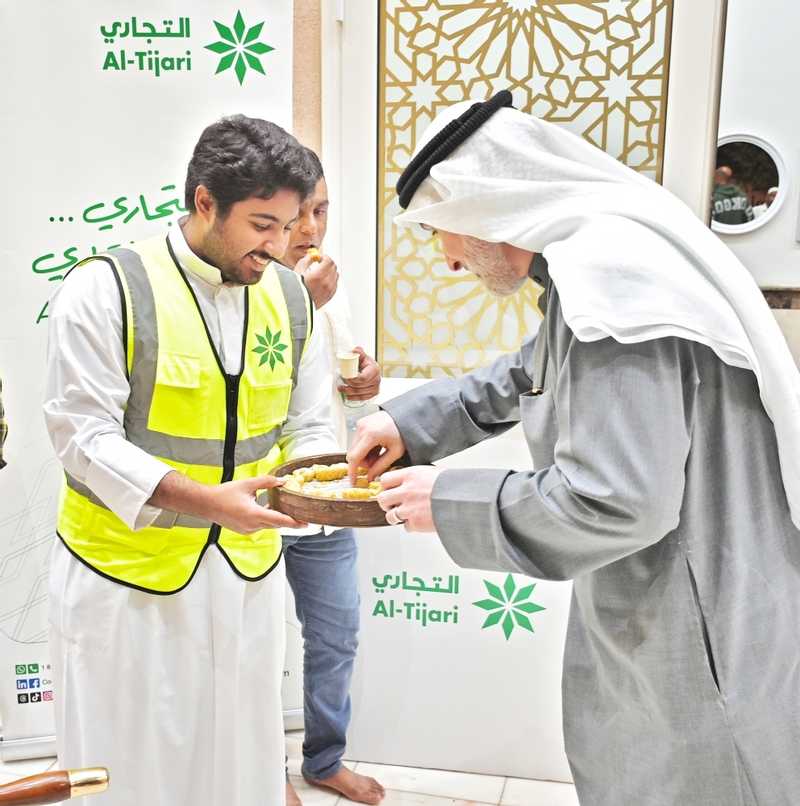 البنك التجاري يحرص على خدمة المصلين في العشر الأواخر من رمضان