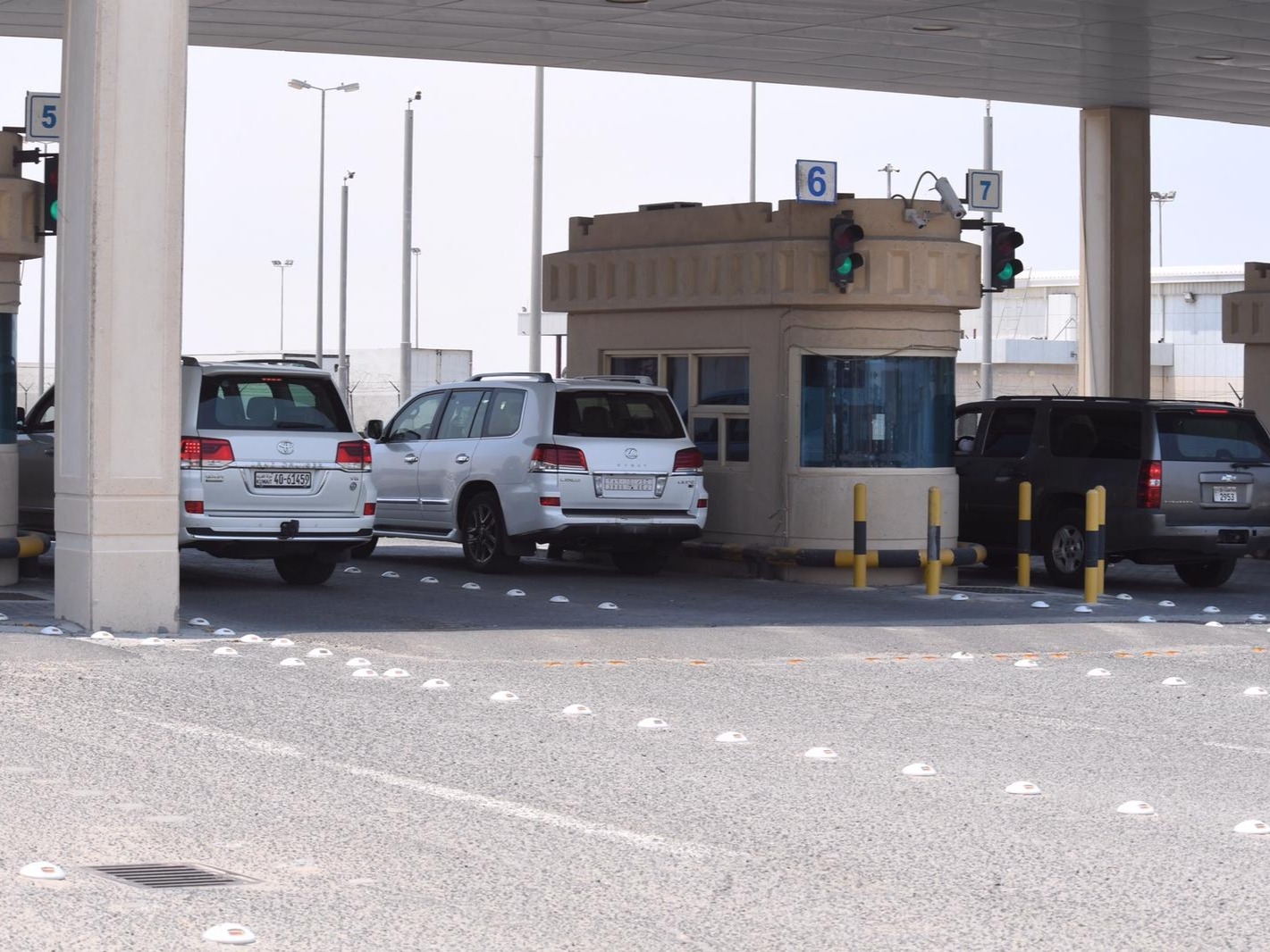السيارات غير الكويتية تتهرب من دفع التأمينات بحيلة شيطانية