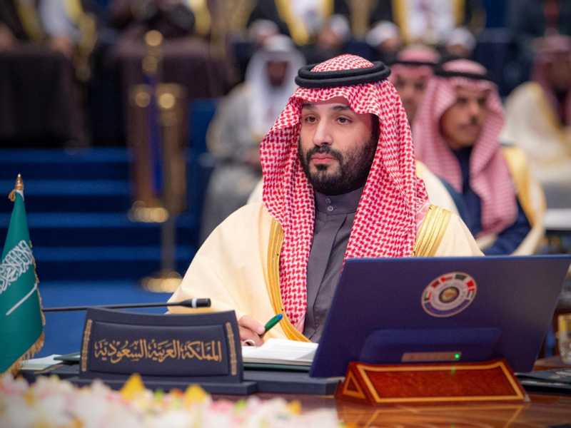 Image of ولي العهد السعودي يغادر البلاد بعد حضوره القمة الخليجية الـ 45