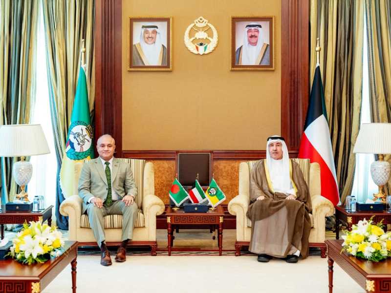 رئيس الحرس الوطني بحث العلاقات مع سفير بنغلادش