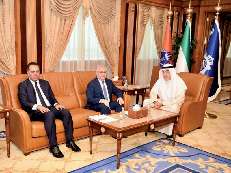 النائب الأول: تعزيز أواصر العلاقات مع مصر