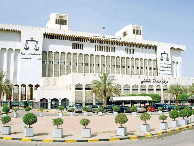 «التمييز»: حبس شرطيين سنتين  لاستيلائهما على متعلقات موقوفين
