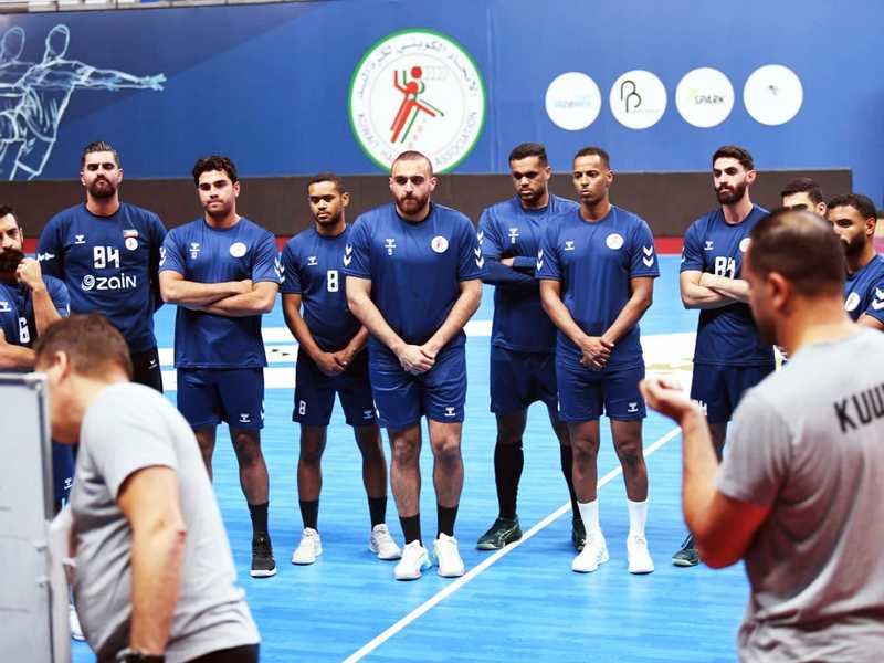 16 لاعباً في قائمة «أزرق اليد» في «التضامن الإسلامي»