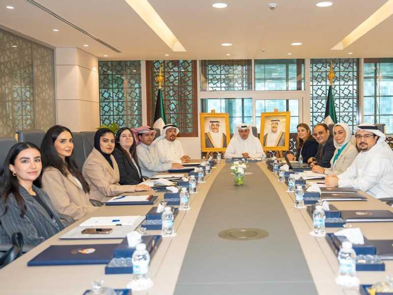 الوزير المخيزيم يبحث مع الممثل المقيم لبرنامج الأمم المتحدة الإنمائي تعزيز آفاق التعاون