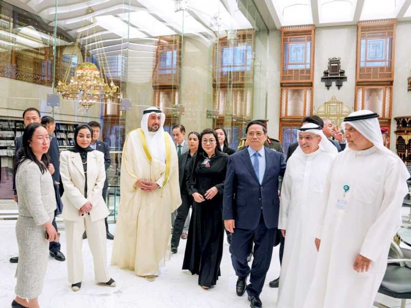 تشينه التقى مديري صندوقي  «العربي للإنماء» و«التنمية»