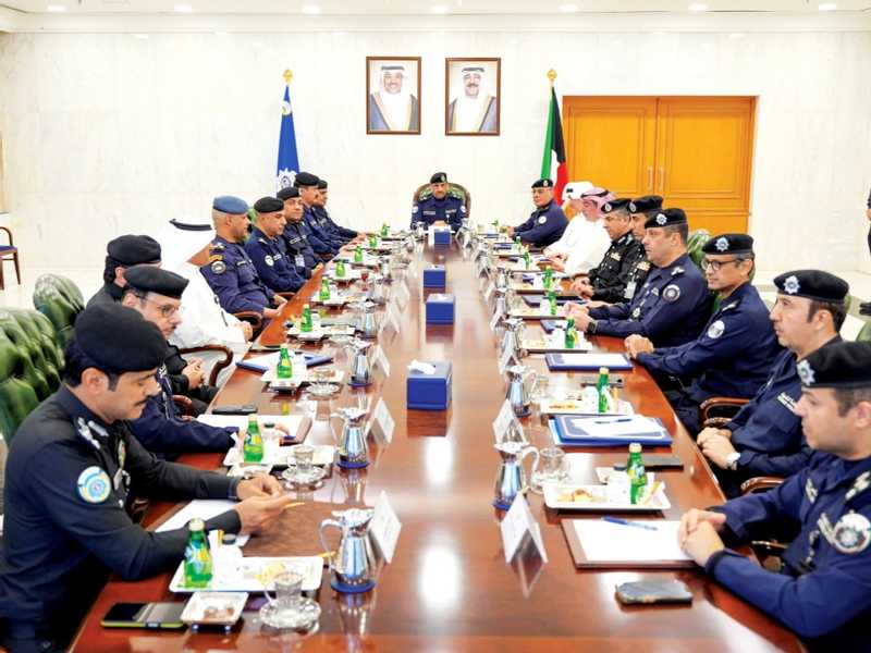 وكيل «الداخلية» بالتكليف: تطوير الخطط الأمنية لتعزيز الاستقرار