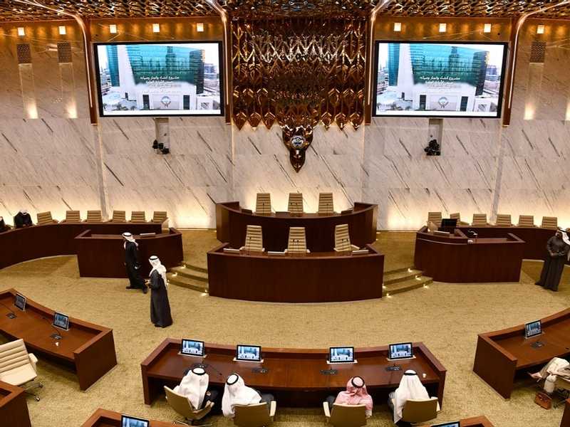 3 أعضاء في المجلس البلدي يقترحون: ترخيص سراديب للمؤسسات الحكومية بمناطق السكن الخاص