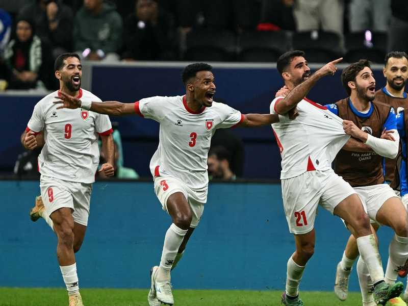 الأردن إلى نهائي كأس العرب بعد فوزه على السعودية