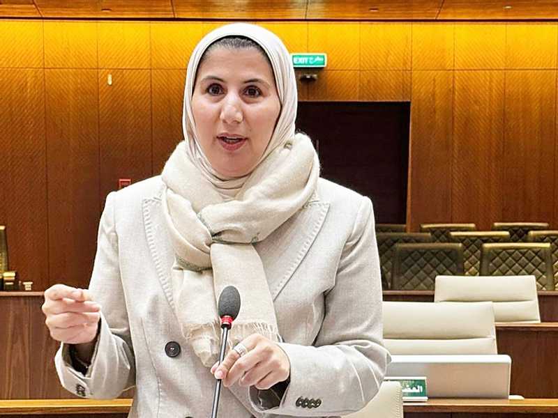 الفارسي تستفسر عن معوّقات طرح عقود النظافة الجديدة