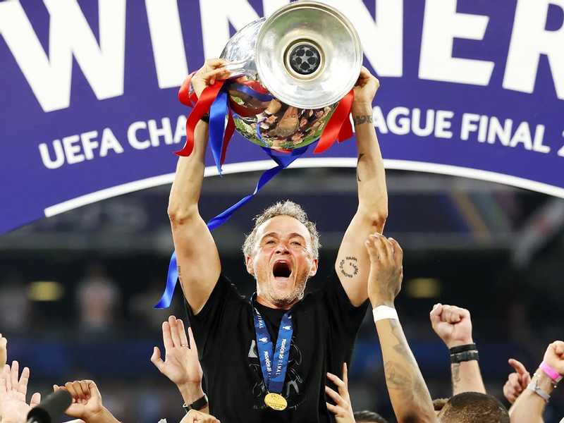 عقد مدى الحياة لإنريكي مع باريس سان جيرمان