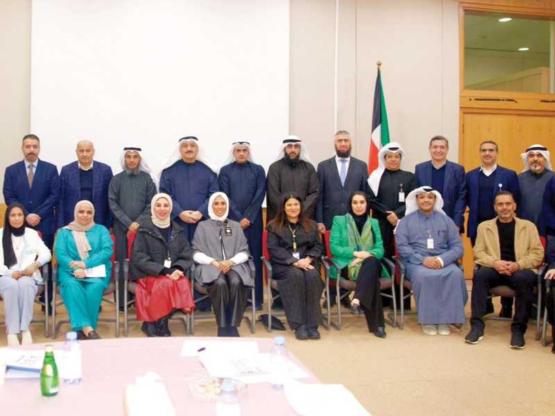 وزير الصحة: تعظيم الاستفادة من خبرات «غوستاف روسي»