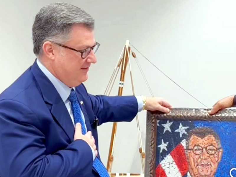 القائم بالاعمال الامريكي: ازدهار الحرف التقليديه في الكويت.. يعكس الابداع وعمق التراث