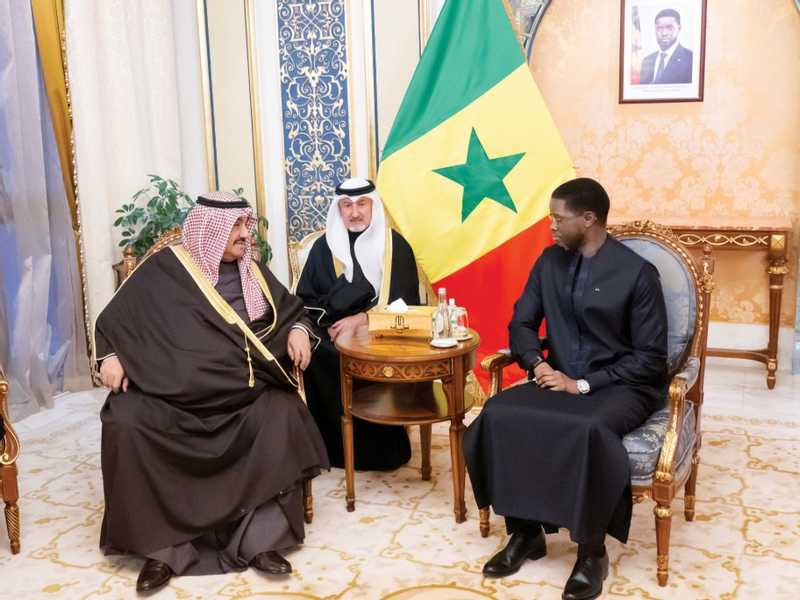 رئيس السنغال استقبل ناصر المحمد  وفهد اليوسف وسعود  السالم