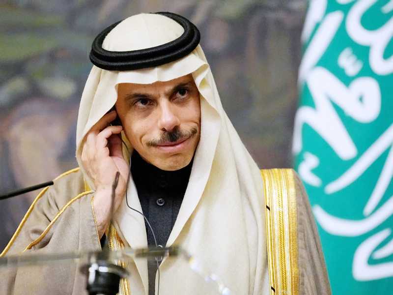 وزير الخارجيه السعودي يصل الي مصر