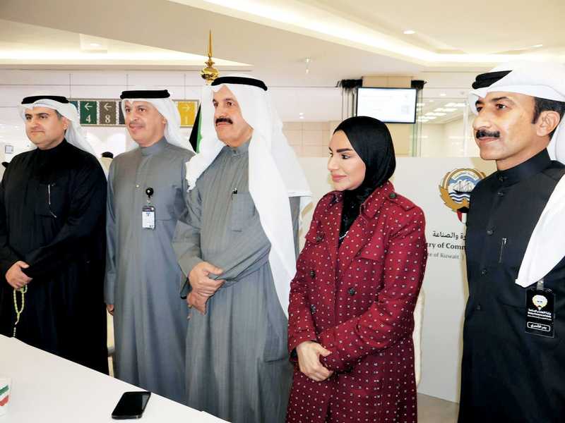 4 وزراء شهدوا معرض «عز وفخر»: تكريس قيم الولاء والانتماء في نفوس الأجيال