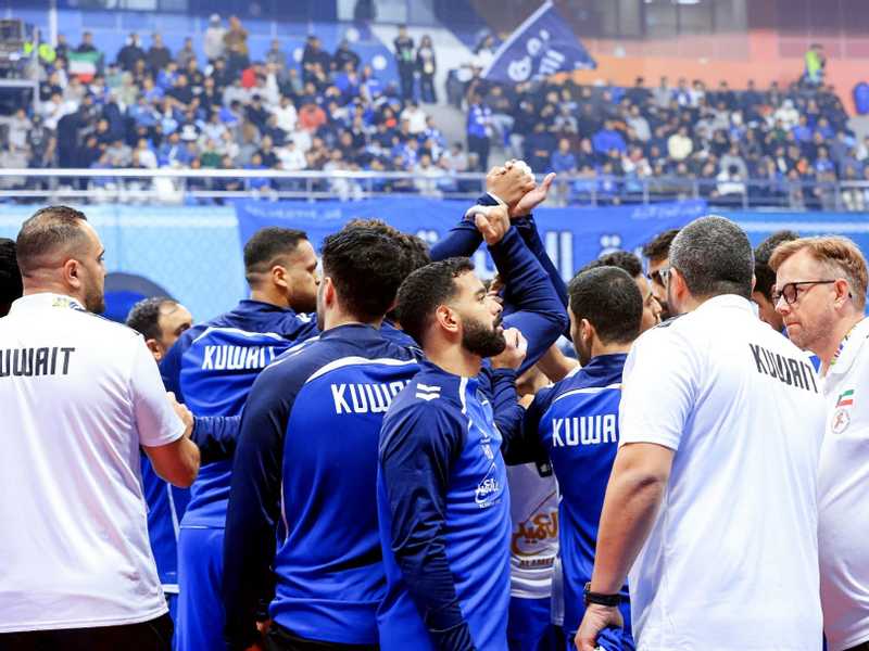 «ازرق اليد» في مواجهه قطر .. والبحرين امام اليابان