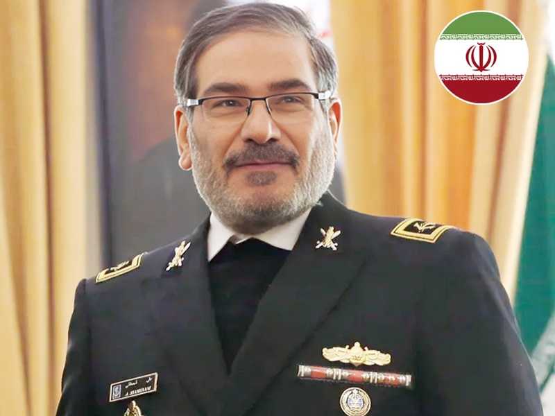 الرئيس الايراني يعين علي شمخاني امينا عاما لمجلس الدفاع