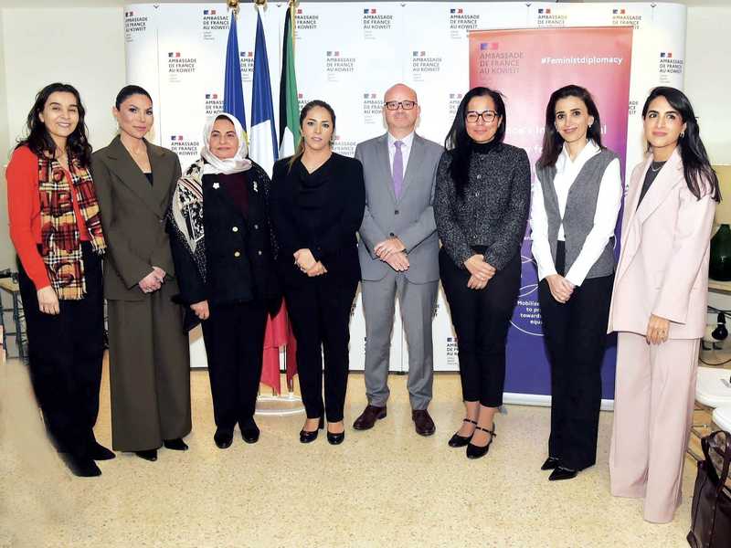 السفير الفرنسي: المراه الكويتيه حققت انجازات بارزه