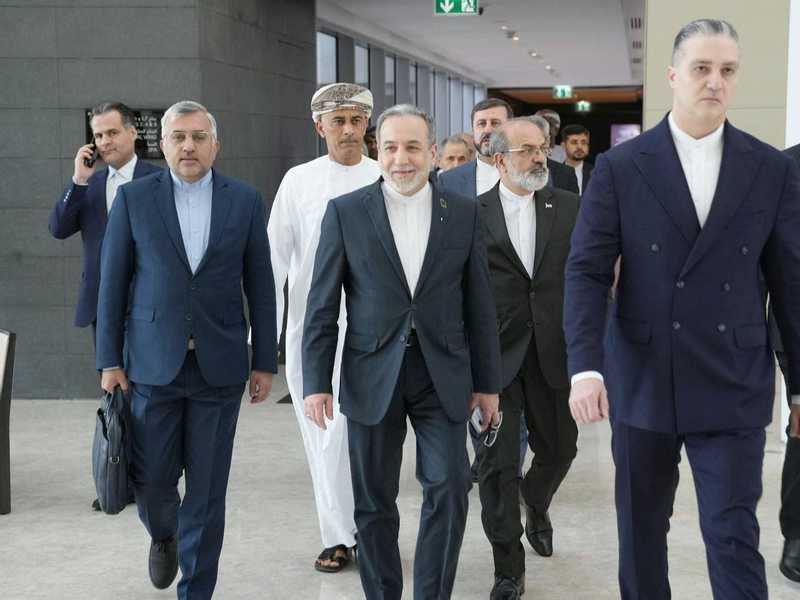 بدء المحادثات بين ايران والولايات المتحده في سلطنه عمان