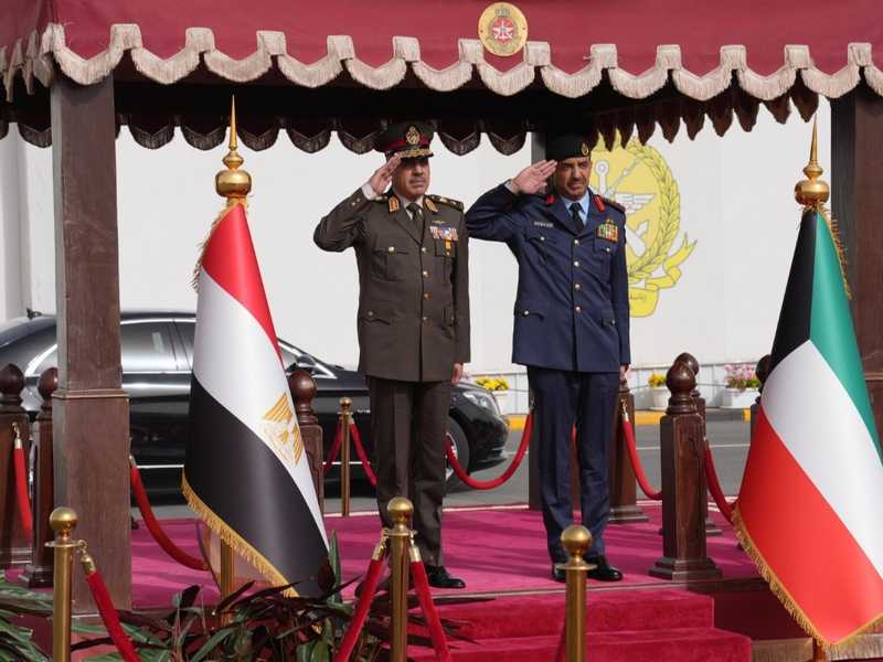 رئيس الاركان يستقبل رئيس اركان حرب القوات المسلحه المصريه 