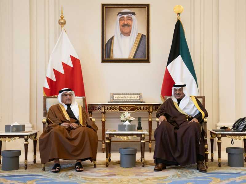 سمو ولي العهد يستقبل ولي العهد البحريني بناسبه زيارته للكويت