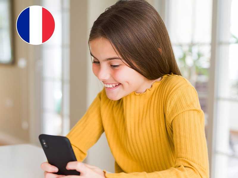 فرنسا تحظر وسائل التواصل علي القاصرين دون 15 عاما