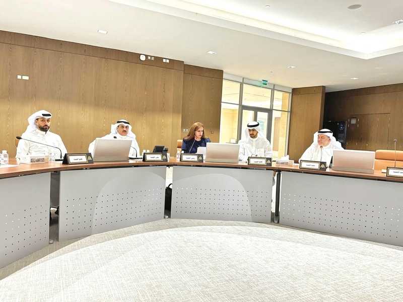 «فنيه البلدي» تبحث تطوير محطات الوقود الثلاثاء