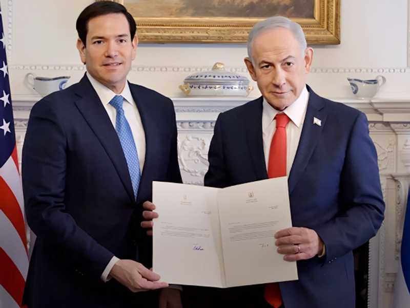  نتنياهو يوقع علي انضمامه لمجلس السلام الخاص بغزه