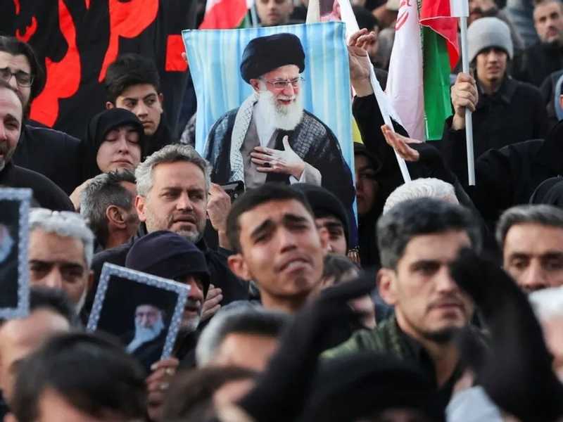 تشكيل مجلس القياده المؤقت في ايران