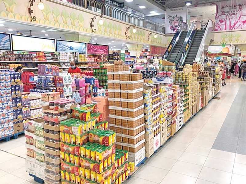 «الجمعيات التعاونيه»: السلع متوفره والمخزون الاستراتيجي مستقر