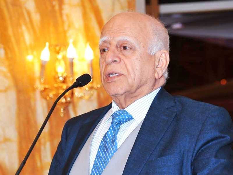 «الصداقه الانسانيه» تمنح احمد الصراف رئاستها الفخريه 