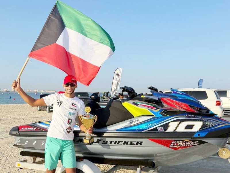 راشد الدواس ثالثا ببطوله الامارات للدراجات المائيه