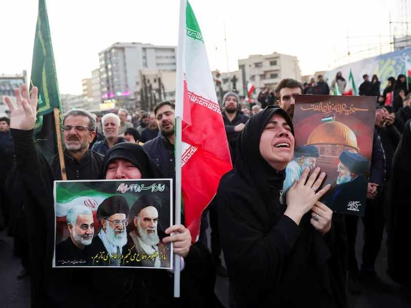 «فوربس»: مقتل خامنئي يشعل الصراع الامريكي - الايراني وينذر بتداعيات اقليميه