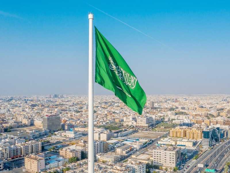 السعوديه: حالتا وفاه واصابه 12 مقيما جراء سقوط مقذوف علي موقع سكني 