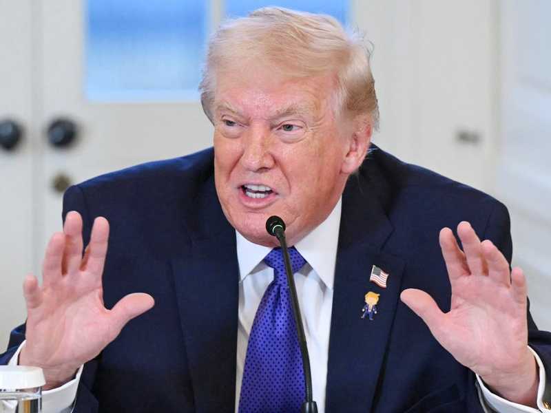 اكسيوس: ترامب يدرس خططا للسيطره علي جزيره خارك الايرانيه
