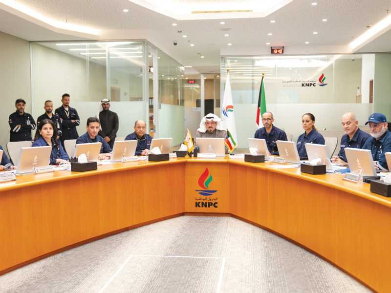 العدوان الاثم يطول مصفاتي ميناءي عبدالله والاحمدي