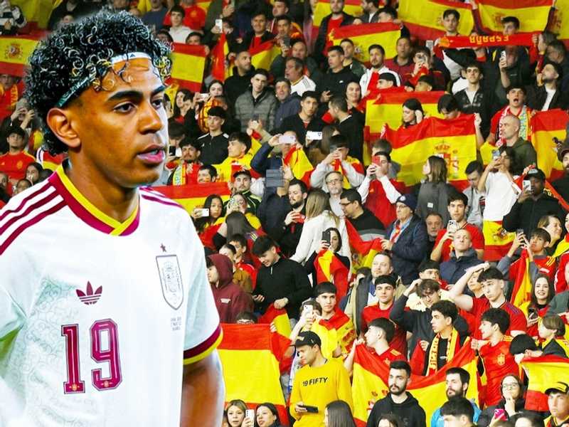 يامال يرفض العنصريه والاساءه للمسلمين: اصحاب الهتافات «جاهلين وعنصريين»