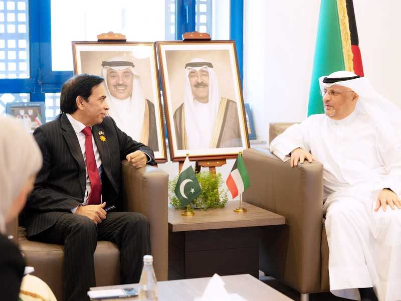 الكويت وباكستان: تعزيز التعاون وتطوير العلاقات