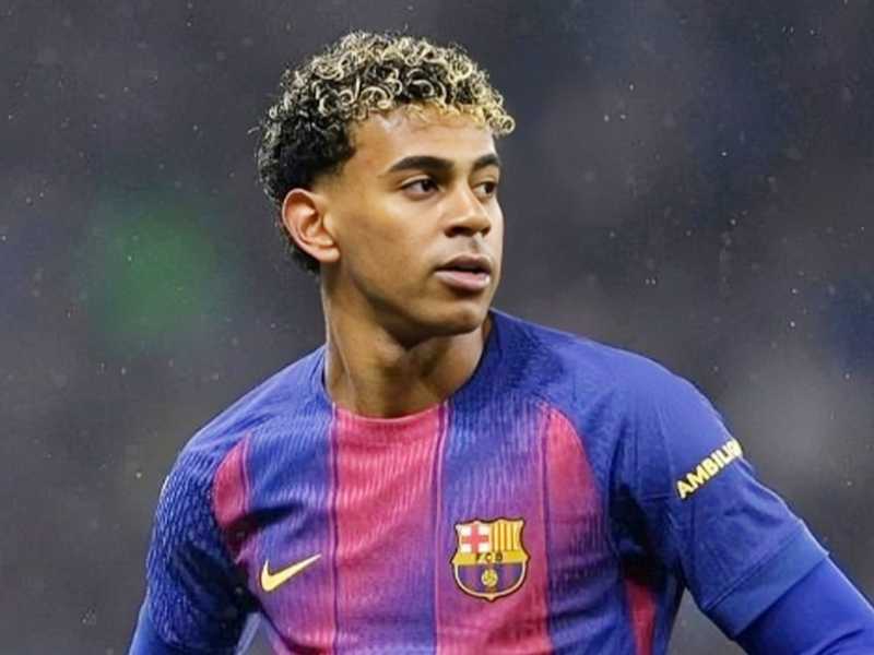 برشلونه يعلن نهايه موسم يامال
