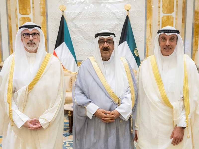 سمو الامير يستقبل وزير الخارجيه ونائبه بمناسبه تعيينه في منصبه الجديد