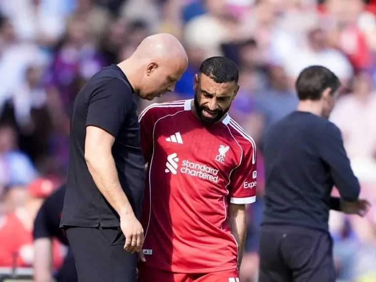 ليفربول يعلن استمرار موسم «صلاح»