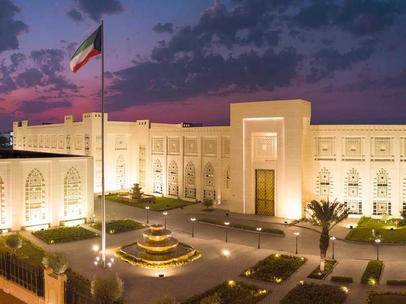 وزاره الخارجيه تعرب بمناسبه يوم المراه الكويتيه عن بالغ اعتزازها بما حققته من انجازات نوعيه واسهامات وطنيه رائده 