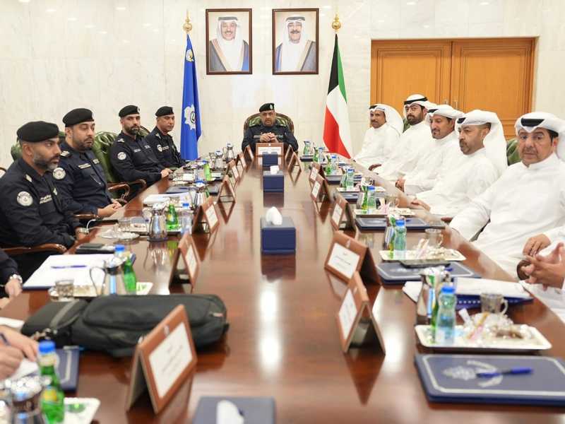 وكيل وزاره الداخليه يتراس اجتماعا مع ممثلي شركات النقل العام لبحث سبل التطوير والتنظيم 