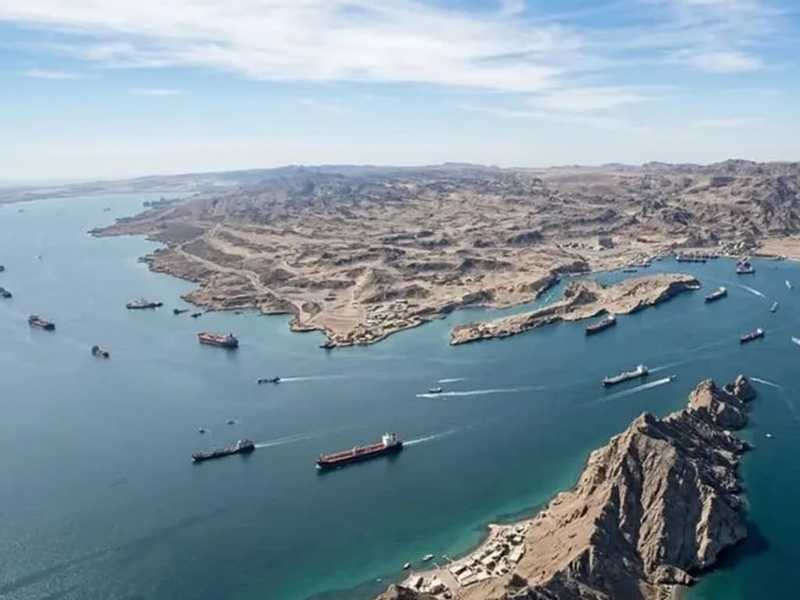 الجيش الامريكي: ادعاءات الحرس الثوري بشان اغلاق مضيق هرمز .. كاذبه