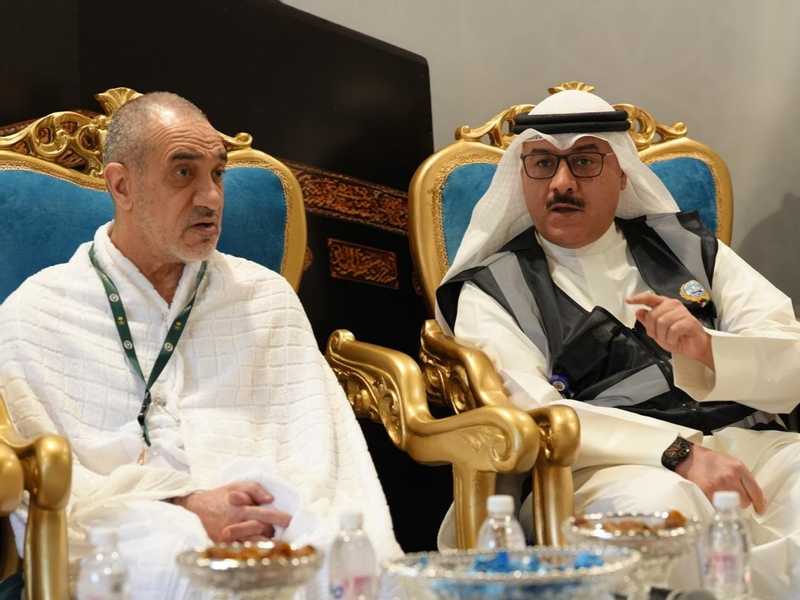 النائب الاول يزور مقر بعثه الحج الكويتيه بمكه المكرمه 