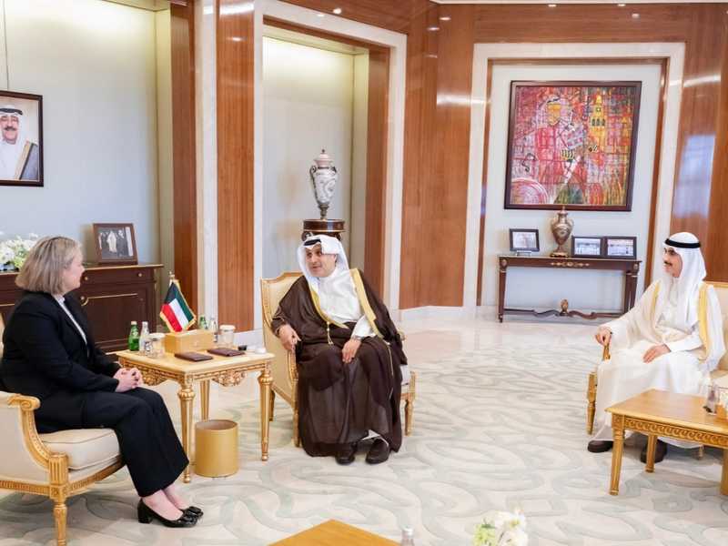 حمد جابر العلي وثامر الجابر استقبلا سفيره استراليا