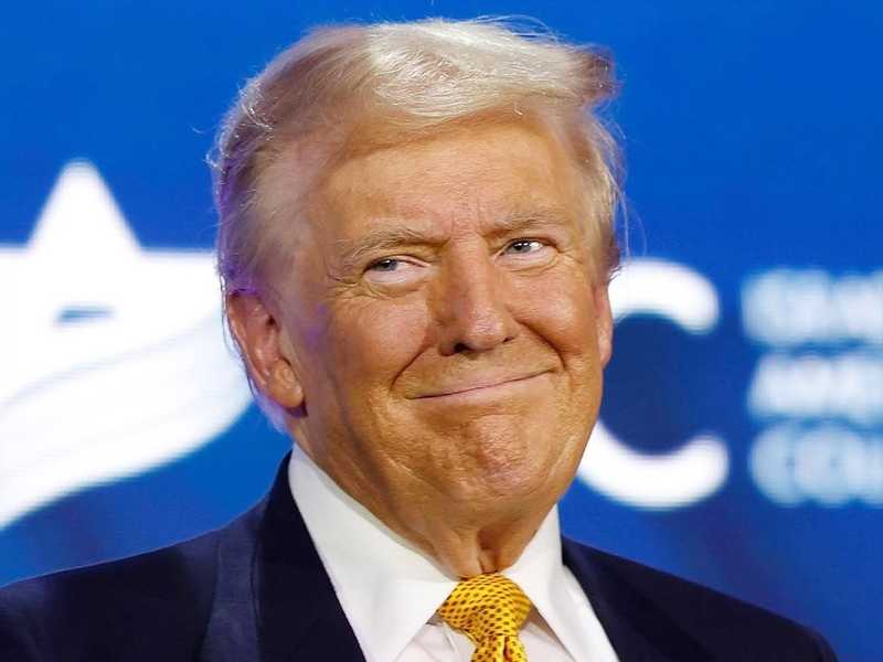 ترامب: كنا لطفاء مع ايران ومنحناها اسبوعا لتشييع خامنئي